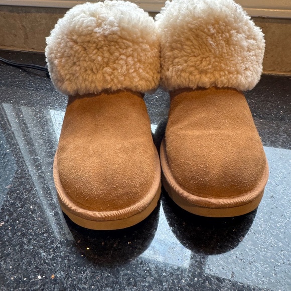 Ugg Tasman braid ultra mini boots in size 8 - Picture 6 of 9